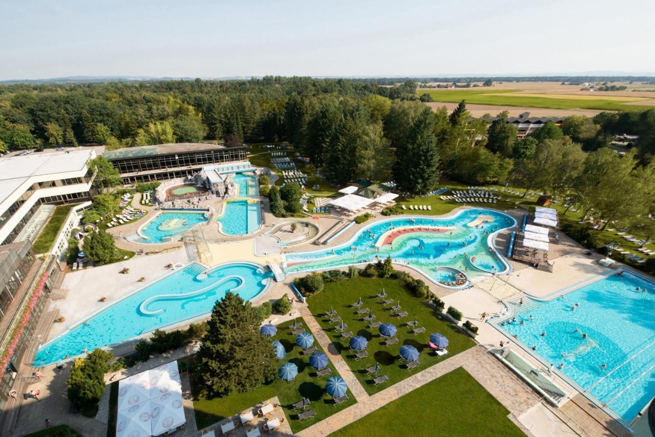 Johannesbad Hotel Phoenix บาดฟึสซิง ภายนอก รูปภาพ