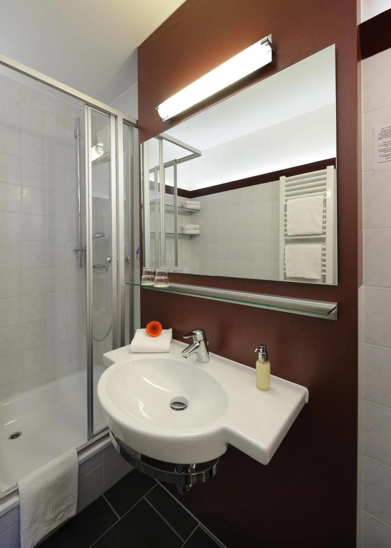 Johannesbad Hotel Phoenix บาดฟึสซิง ภายนอก รูปภาพ